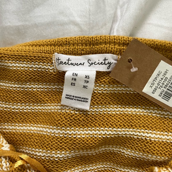 Never worn Mustard tank with white horizontal stripes - Picture 6 of 7
